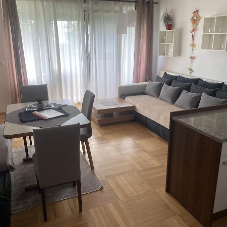 Wohnhaus City Sued Herzogsdorf 외부 사진